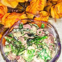 A picture of Creamy Broccoli Slaw Salad 🥗🥗.