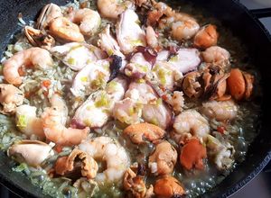Una foto de Mariscos saborizados, con arroz y Spirulina. #MERCADO #entrenado