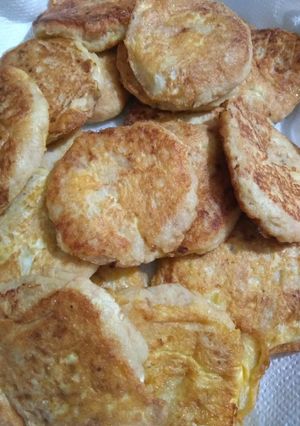 Una foto de Tortitas de papa con atún tipo capeado