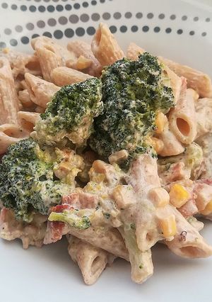 Tejszínes, baconos, brokkolis, kukoricás penne recept fotója
