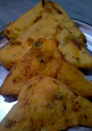 फटाफट ब्रेड पकौड़ा (fatafat bread pakoda recipe in Hindi) रेसिपी मुख्य फोटो