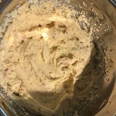 Loaded Cheddar Mashed Potatoes That Will Make You Shout, "Freak Yes!" A picture of Loaded Cheddar Mashed Potatoes That Will Make You Shout, "Freak Yes!".