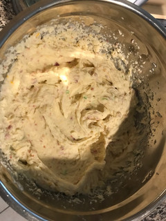 A picture of Loaded Cheddar Mashed Potatoes That Will Make You Shout, "Freak Yes!".