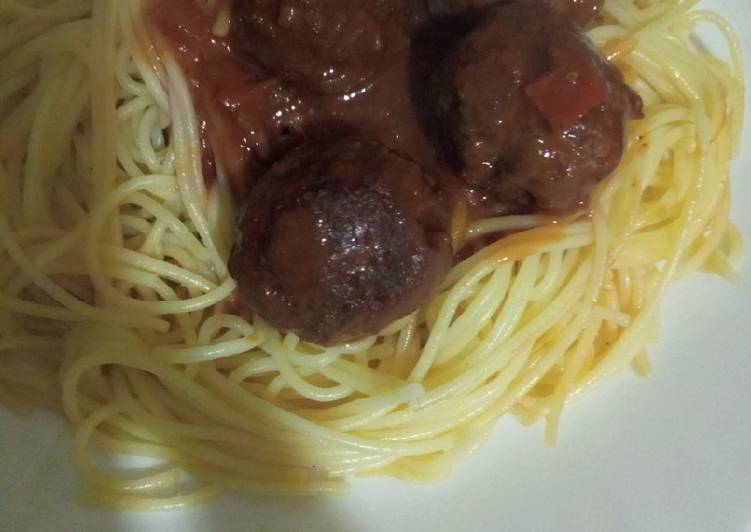 Simple Way to Make Ultimate Spaghetti in meat balls