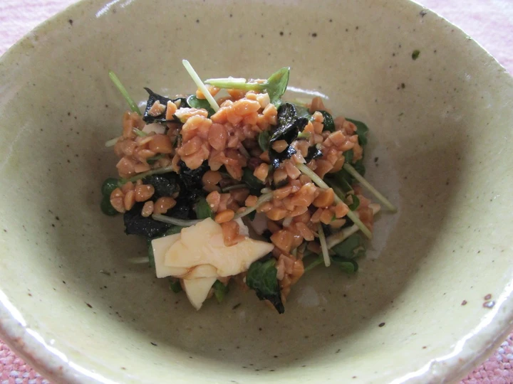 Easy Steps to Prepare|Recipe} Mixed Salad with Natto (fermented soy beans) and White Radish Sprouts, Really Delicious