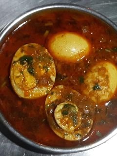 अंडा करी (Anda Curry Recipe In Marathi) रेसिपी चे मुख्य फोटो