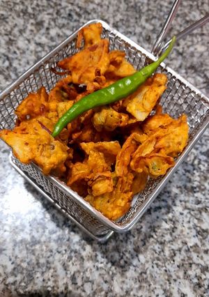 A picture of Mix -Veg Pakoda.
