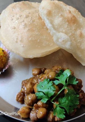 ছোলে ভটুরে (chole bhature recipe in Bengali) রেসিপির প্রধান ছবি