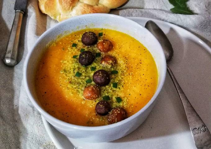 Vellutata di zucca con funghi champignon 🌷