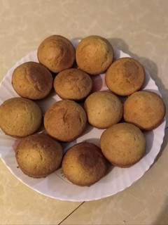 A picture of Eggless vanilla cupcakes/ cake.