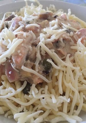 Foto principal de Pasta con salmón, queso y alcaparras