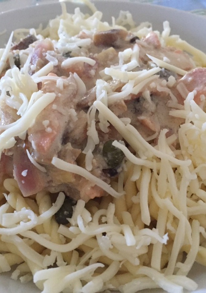 Foto principal de Pasta con salmón, queso y alcaparras