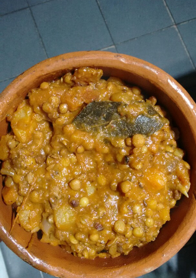 Una foto de Guiso de lentejas (con de todo)