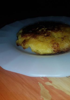 Una foto de Patacones rellenos de plátano maduro😋
