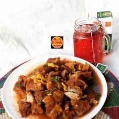 A picture of Nigerian cow meat pepper soup.