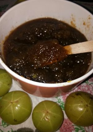 A picture of Awla khatti meethi chatney.