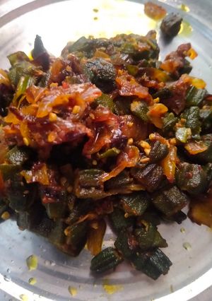 A picture of Bhindi da pyaza.