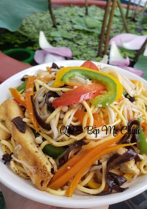 Hình của món Mì xào chay.