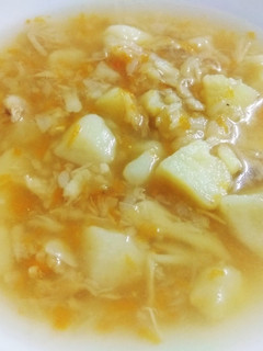 Una foto de Porrusalda con bacalao y calabaza