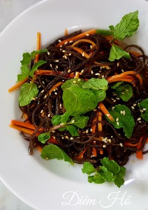 Hình của món Gỏi Rong Biển Chay.