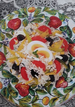 Una foto de Ensalada de arroz con verduras
