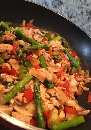 Foto principal de Verduras salteadas y atún