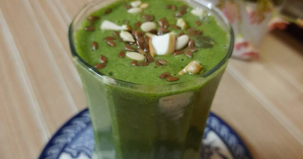 Healthy green smoothie Recipe by Kirti Lalit - Cookpad