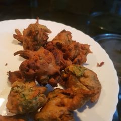 A picture of Pyaaz Pakoray.