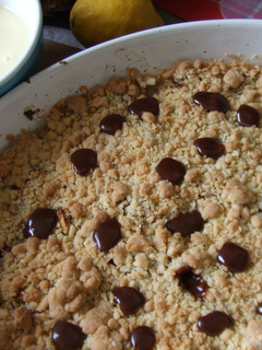 Una foto de Crumble de manzanas con avena y caramel