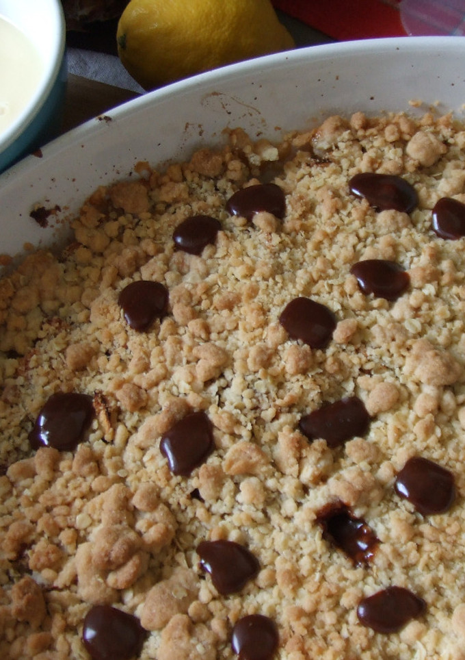 Una foto de Crumble de manzanas con avena y caramel