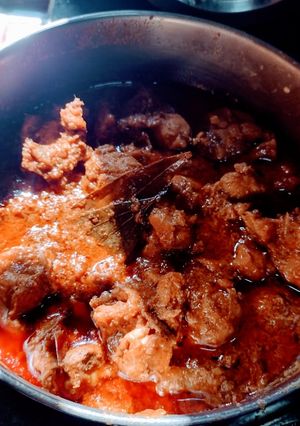 চিকেন কষা(Chicken kosha recipe in Bengali) রেসিপির প্রধান ছবি