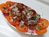 સ્પાયસી સોજી-વેજ બન :