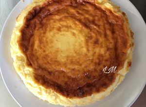 Foto principal de Tarta de queso batido y queso grana padano rallado