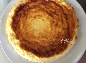 Foto principal de Tarta de queso batido y queso grana padano rallado