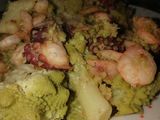 Romanescu con gambas y pulpo