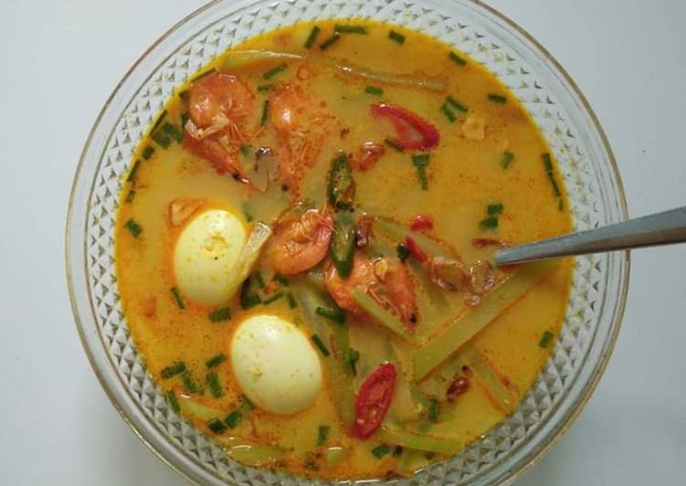 Bagaimana Membuat Lodeh udang labu siam yang Bikin Ngiler