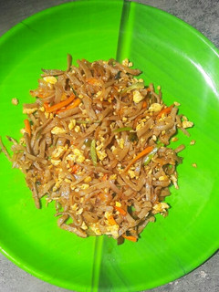 ஹோம்மேட் எக் வீட் நூடல்ஸ் செய்முறை முக்கிய புகைப்படம்