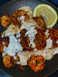 Foto principal de Pasta con gambas y salmón