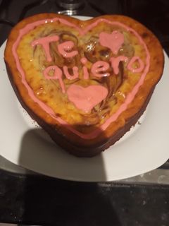 Una foto de Brownie cheesecake de San Valentín