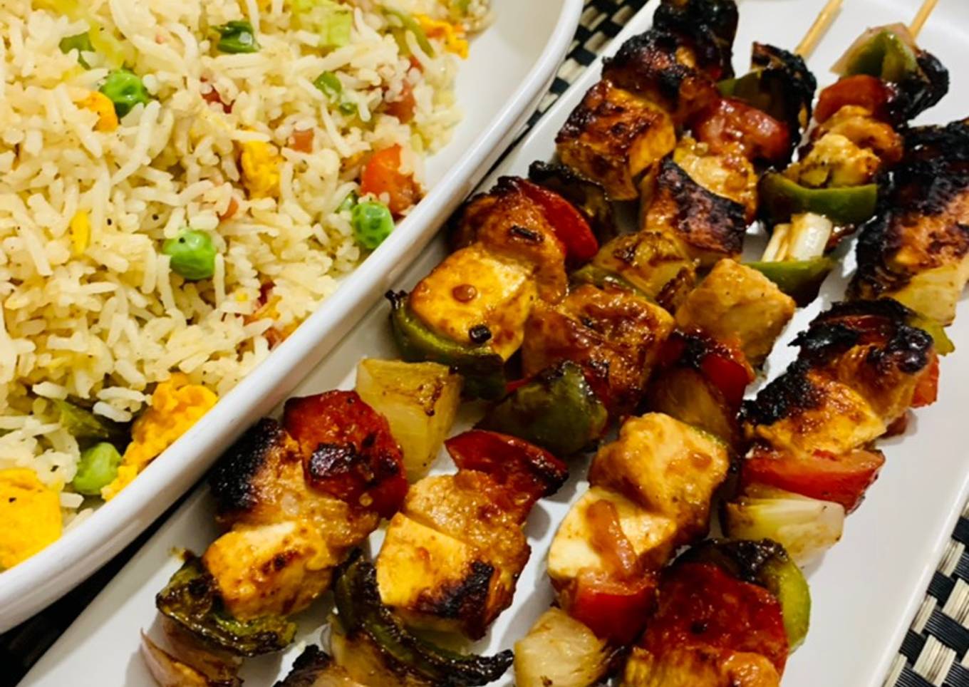 Chicken shashlik with cottage cheese serve with fried rice