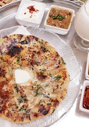 A picture of Cheese paneer pepper stuff kulcha.