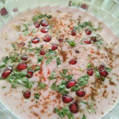 A picture of Sabudana pomegranate raita.