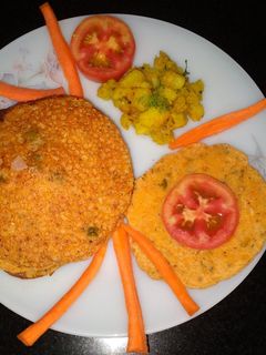 गाजर टोमॅटो ऑम्लेट (gajar tomato omelette recipe in marathi) रेसिपी चे मुख्य फोटो