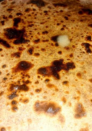 रागी रोटी माखन के साथ (Raagi roti with butter recipe in hindi) रेसिपी मुख्य फोटो
