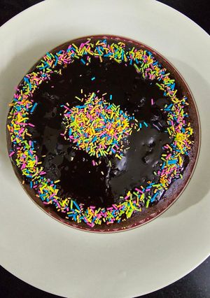 ચોકલેટ કેક (Chocolate cake recipe in Gujarati) રેસીપી મુખ્ય ફોટો