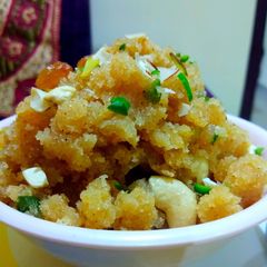 A picture of Semolina Pudding.