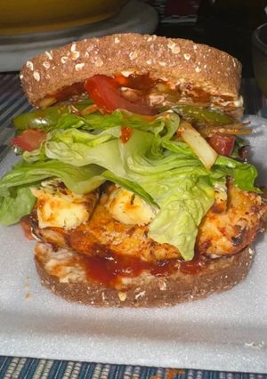 Una foto de Sándwich de pollo