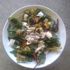 Salad with pesto A picture of Salad with pesto.