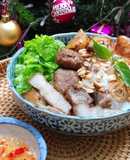 Bún thịt nướng chả giò