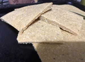 Una foto de Tortitas o snack saludables alta en proteína y carbohidratos